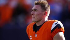 Izzy dengan Bo di hari pertandingan. | Izzy Nix/Instagram