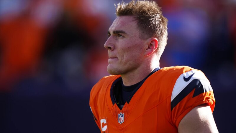 Izzy dengan Bo di hari pertandingan. | Izzy Nix/Instagram