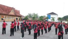 Jaga Kebugaran dan Perkuat Kebersamaan Internal, Personil Polda Babel Gelar Olahraga Bersama

