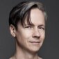 John Cameron Mitchell Mengatur Kembalinya Broadway Dengan 'Oh, Mary!'

