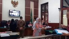 Kakak Mahfud MD Ungkap Bukti Ijazah S1 Palsu Dijual Rp 500 Ribu, Dibuat Menggunakan Photoshop