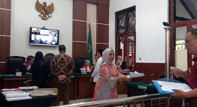 Kakak Mahfud MD Ungkap Bukti Ijazah S1 Palsu Dijual Rp 500 Ribu, Dibuat Menggunakan Photoshop

