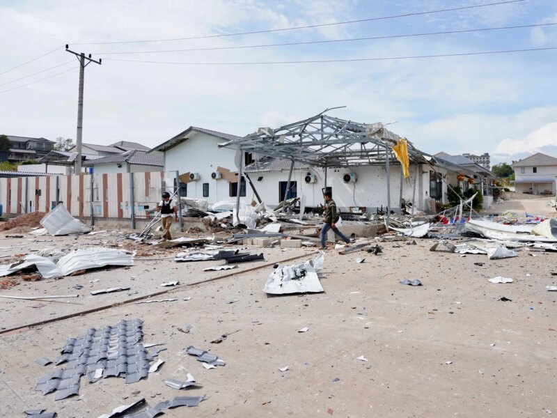 Kamboja mengklaim Thailand masih melakukan pengeboman beberapa jam setelah seruan gencatan senjata Trump | Berita Sengketa Perbatasan

