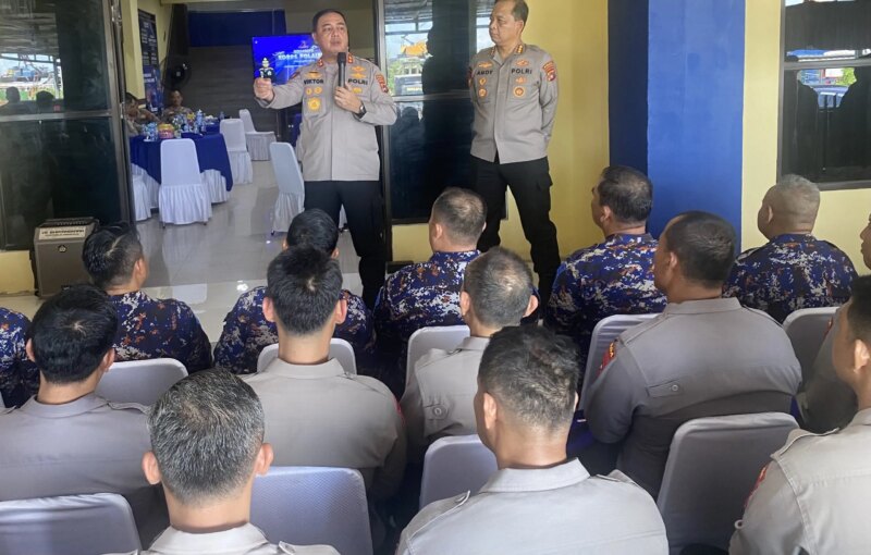 Kapolda Babel Sambangi Mako Polairud, Ingatkan Jajarannya Cintai Pekerjaan dan Berusaha Dicintai Masyarakat

