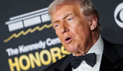 Kennedy Center akan berganti nama menjadi 'Trump-Kennedy Center,' kata Gedung Putih