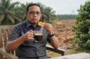 Logika Hasan Nasbi yang mengatakan 'kopi dan gorengan' menyebabkan penggundulan hutan membuat masyarakat marah, mengapa rakyat kecil yang menjadi kambing hitam?

