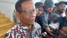 Mahfud MD Sebut Peraturan Polisi Nomor 10 Tahun 2025 Bertentangan dengan Putusan Mahkamah Konstitusi - Tribun Rakyat