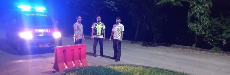 Mitra Kamtibmas, Personil Polsek Ciwan dan Polres Cilegon Bersama Security –

