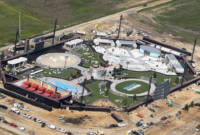 
<p>        Foto udara dari kampus Beast Games Musim 2, dikirim melalui email antara pejabat NC Commerce pada bulan Juni dan diberikan kepada The News & Observer melalui permintaan catatan publik.
<p>            <span class=