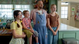 Nate Bargatze, Mandy Moore dalam Film Komedi

