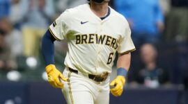 Pabrik Bir Terbuka Untuk Perdagangan Dari Kedalaman Outfield

