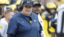 Pelatih kepala sementara Michigan Biff Poggi seharusnya malu pada dirinya sendiri

