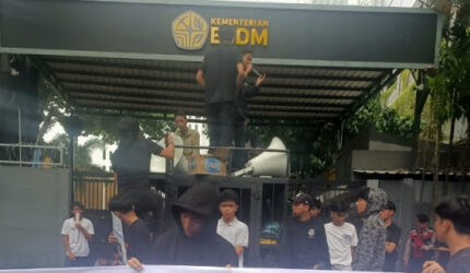 Pengerukan Mineral Mengabaikan Kemajuan Ekonomi Masyarakat