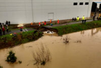 Perintah evakuasi dicabut setelah runtuhnya tanggul Sungai Hijau dapat dikendalikan

