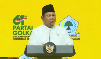 Pidato Prabowo ke Roy Suryo: Jangan Melihat ke Belakang