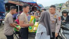 Polda Babel Gelar Gerakan Pangan Murah, 5 Ton Beras SPHP Diserang Warga