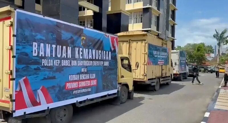 Polda Babel Salurkan Bantuan Logistik ke Sumbar, Irjen Pol. Viktor: Ini bentuk empati dan solidaritas terhadap Polri

