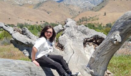 Alyssa Menikmati Hidup