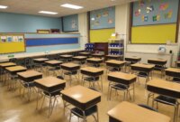 Sebanyak 196 sekolah menengah di distrik tersebut ditutup pada hari Selasa karena 'potensi ancaman online'

