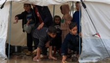 Sedikitnya 11 orang tewas di Gaza yang dilanda badai akibat suhu dingin dan bangunan runtuh

