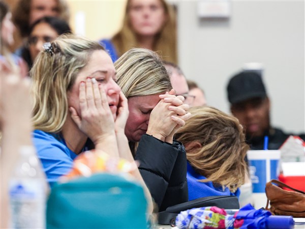 Sekolah Umum Toledo akan segera memangkas lebih dari 100 pekerjaan


