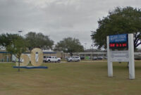 Seorang siswa di Sterling High School di Baytown meninggal setelah ditikam di kampus, kata Goose Creek CISD

