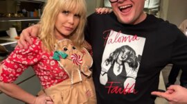 Setelah Para Pengkhianat, Alan Carr Mengakhiri Tahun Dengan Memilih Cinta

