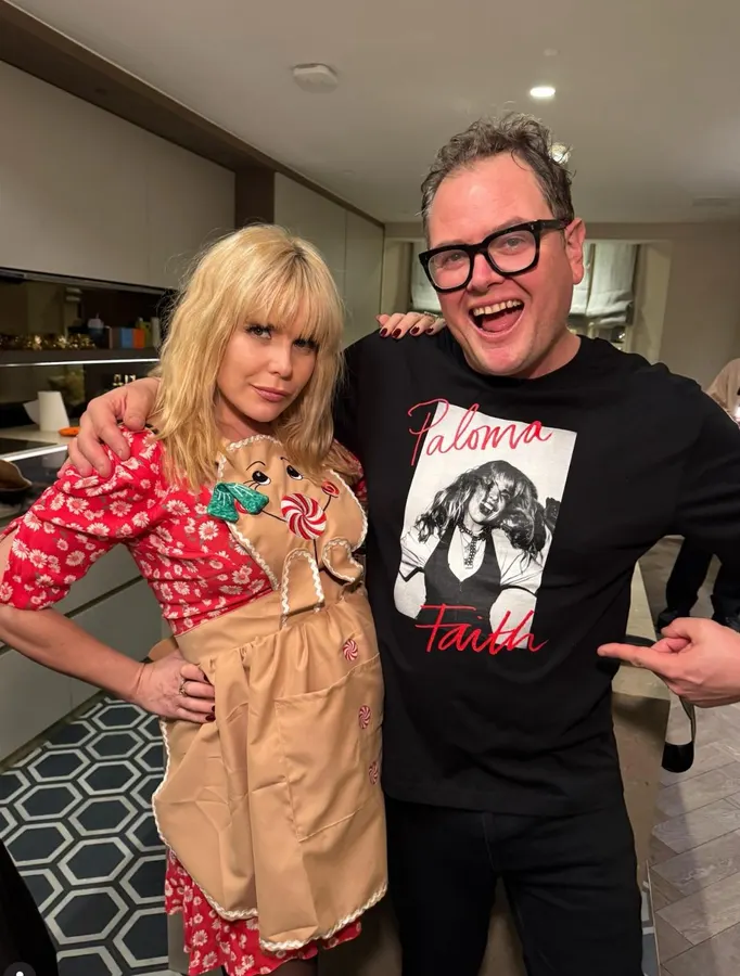 Setelah Para Pengkhianat, Alan Carr Mengakhiri Tahun Dengan Memilih Cinta

