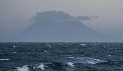 Status Gunung Anak Krakatau Level II, Masyarakat Diminta Waspada