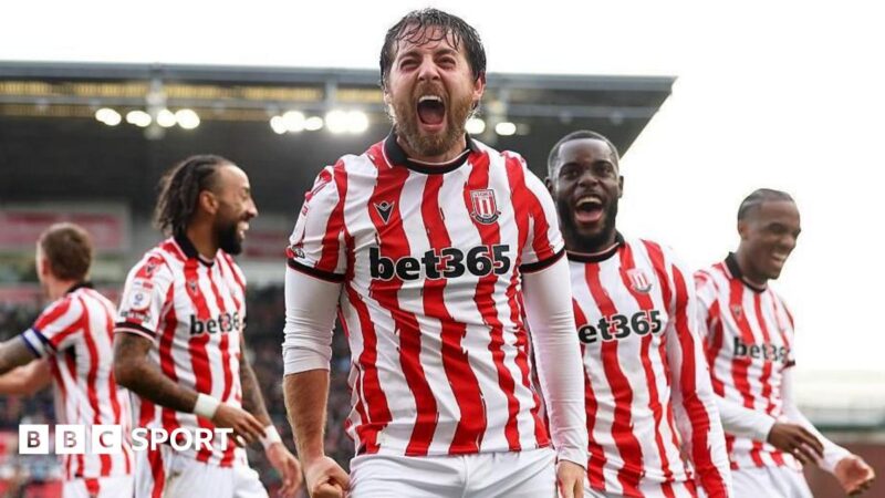 Stoke City 2-1 Swansea City: Ben Pearson mencetak gol langka saat Potters mengakhiri kekalahan beruntun mereka

