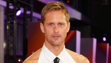 Tangga Lagu Streaming Drama Perang Elit 86% Alexander Skarsgård

