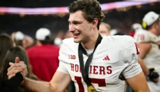 Trofi Heisman 2025: Indiana QB Fernando Mendoza, Ohio State QB Julian Sayin di antara finalis menjelang Playoff Sepak Bola Universitas
