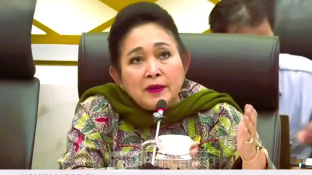 Truk Kayu Ilegal Melesat Usai Banjir, Ini Bikin Ejekan Warga

