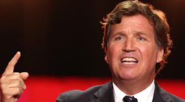 Tucker Carlson mengunjungi pengungsi Gaza, menuduh Israel membunuh anak-anak

