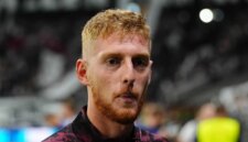 Mert Hakan Yandas dari Fenerbahce adalah nama terkenal lainnya yang ditangkap menyusul penyelidikan taruhan sepak bola di Turkiye (Ahmad Mora/Getty Images)