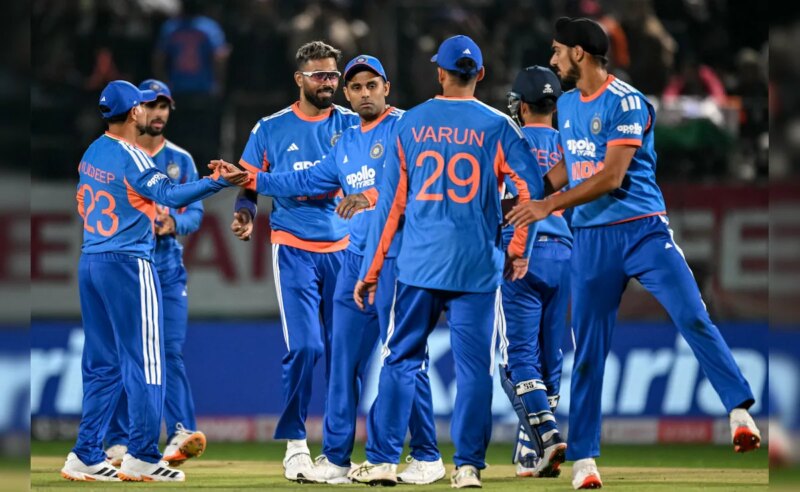 Update Skor Langsung India vs Afrika Selatan, T20I ke-5: Quinton De Kock Dorong India Dengan Langkah Mundur; SA Mencetak 50 Dalam 21 Bola

