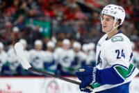 Pemain bertahan New Canucks Zeev Buium mengatakan dia tidak merasa disesatkan tentang statusnya sebelum diperdagangkan oleh Wild. “(GM Liar Bill Guerin) ingin mencoba dan menang sekarang, dan itu adalah langkah yang menurutnya terbaik untuk tim,” kata Buium. <cite>Foto AP/Noah K. Murray</cite>